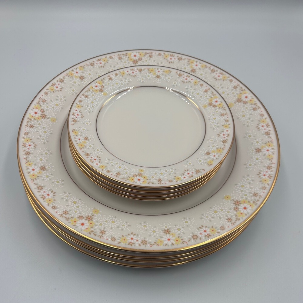 Noritake Ivory China Fragrance 7025 Floral Gold Trim Dinner & Bread Plates 8pc